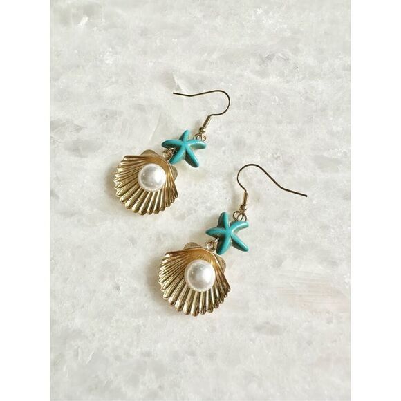 Blue Seastar and clamshell with pearl dangle earrings ￼ - Picture 1 of 2